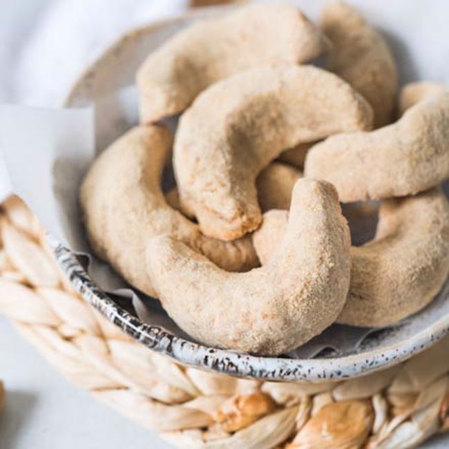 Vanilla Crescent Cookies